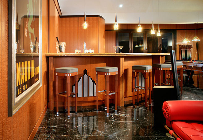 Art Deco bar and billiard room