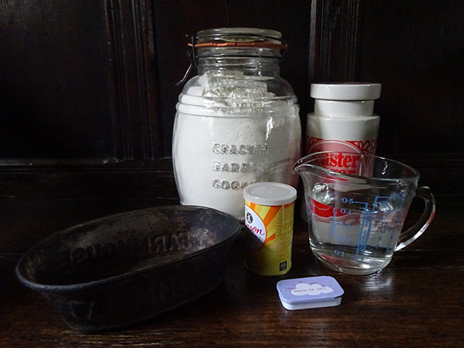 Bara gwyn ingredients