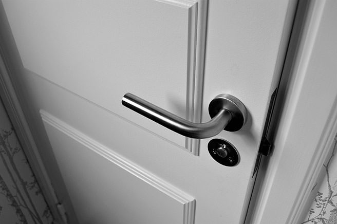 Brushed aluminium lever door handle