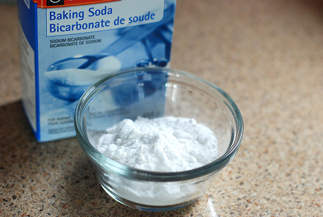 Small glass bowl of baking soda